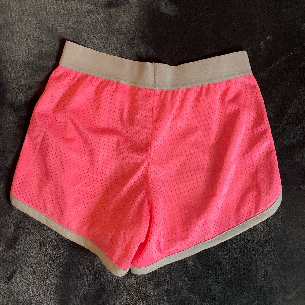 Gym shorts - Picture 2 of 3